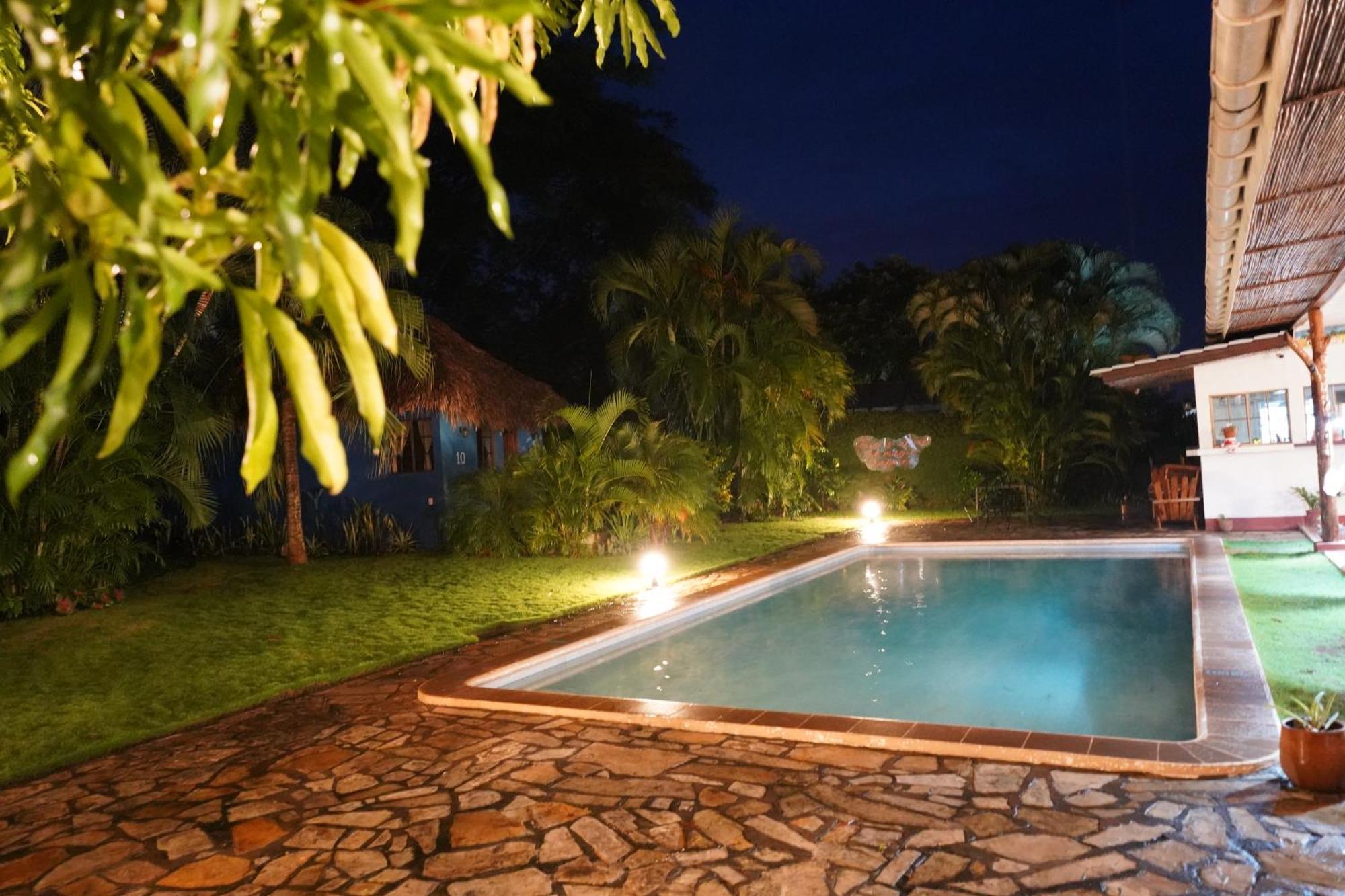 Hotel Mariposa Leon Exterior photo