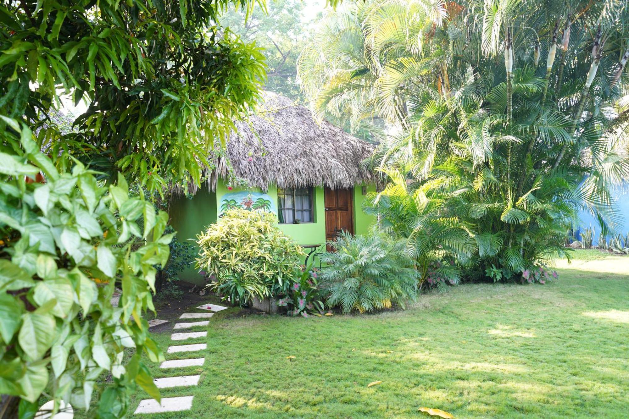 Hotel Mariposa Leon Exterior photo
