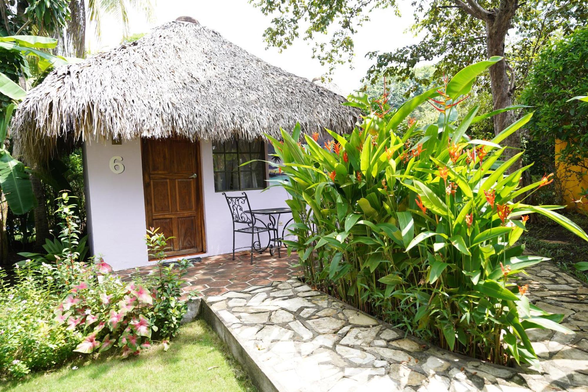 Hotel Mariposa Leon Exterior photo