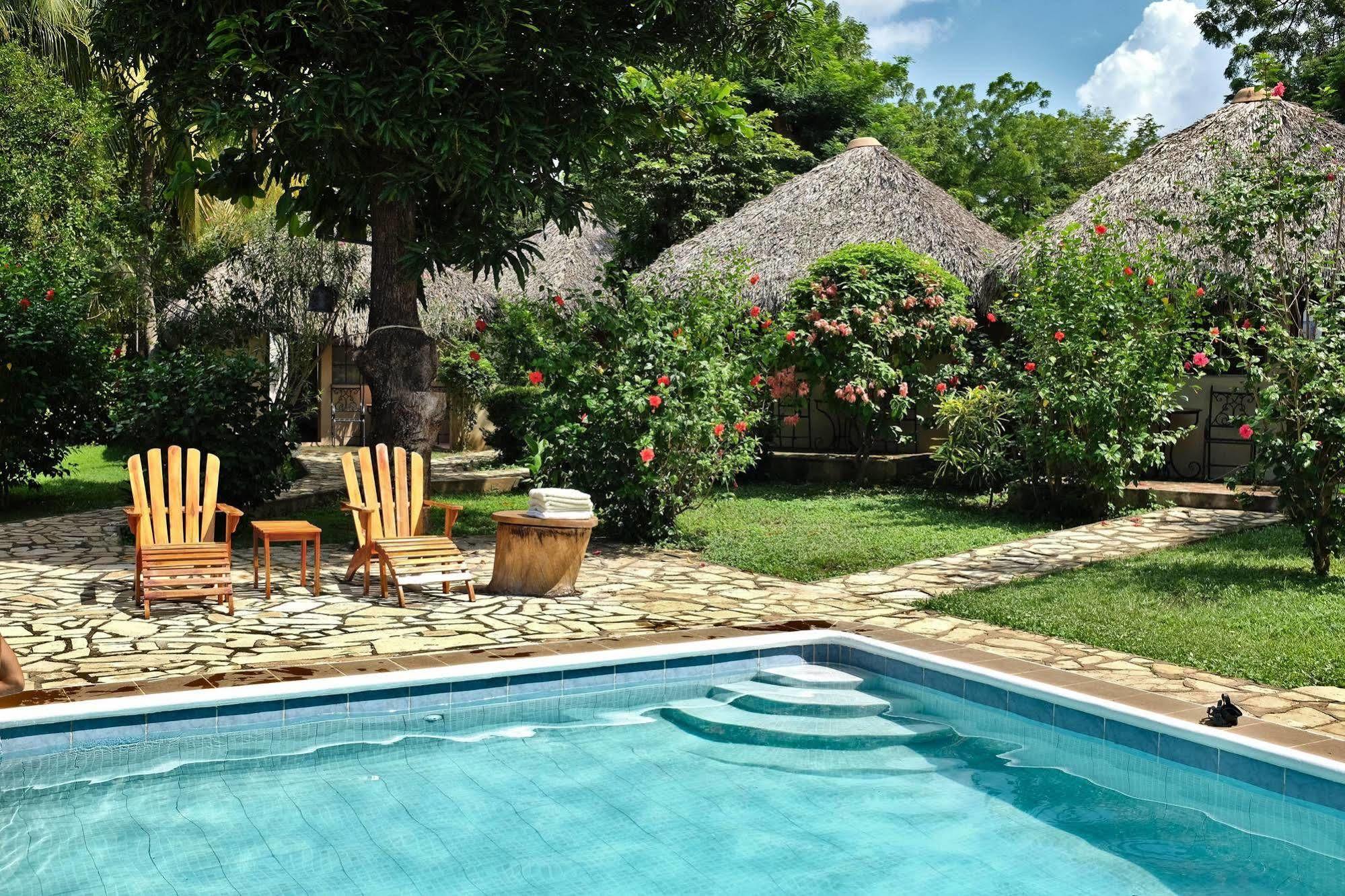 Hotel Mariposa Leon Exterior photo