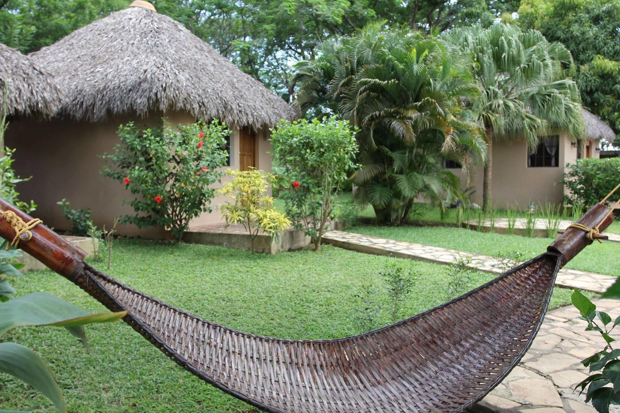 Hotel Mariposa Leon Exterior photo